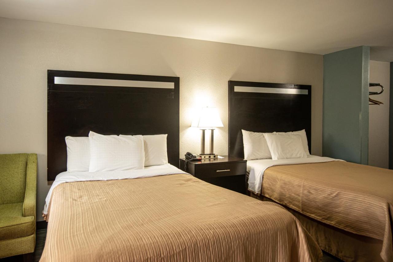 Knights Motel 2*
